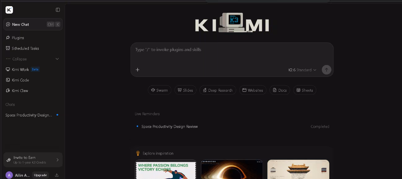 Inicio del chat de Kimi con el selector de swarm y los recordatorios de tareas en curso